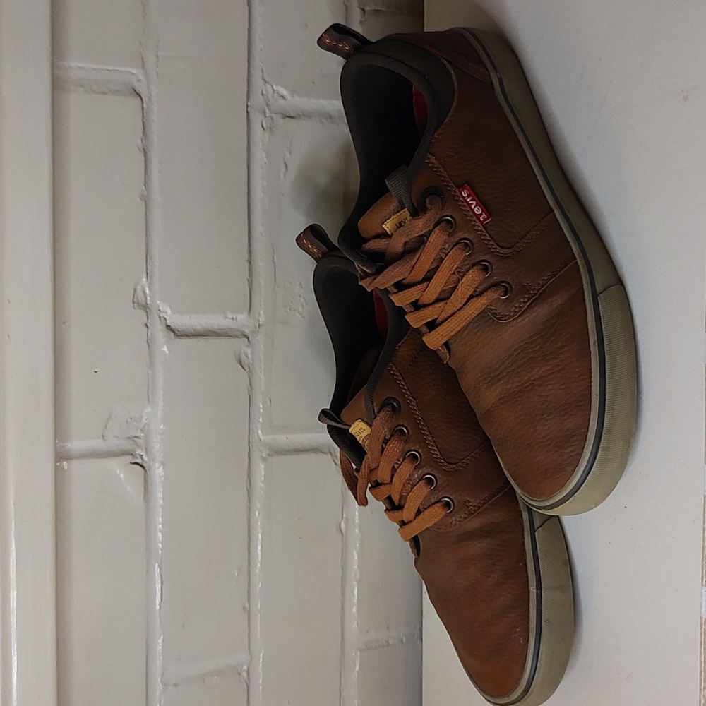 Levi Brown Alpine Tumbler Casual Shoe